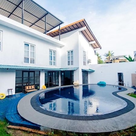 Hotel One Sixty Dehiwala-Mount Lavinia Exteriör bild