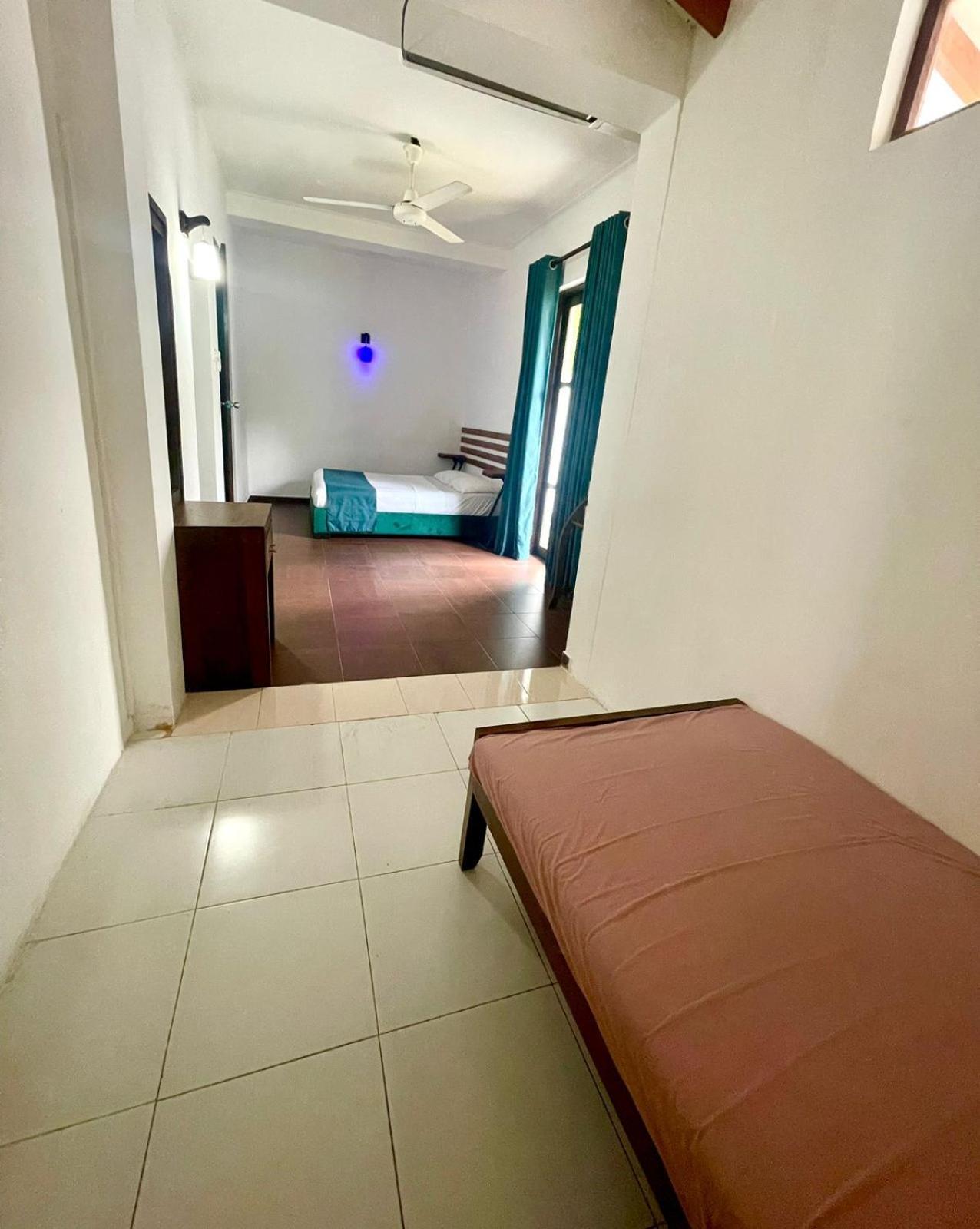 Hotel One Sixty Dehiwala-Mount Lavinia Exteriör bild