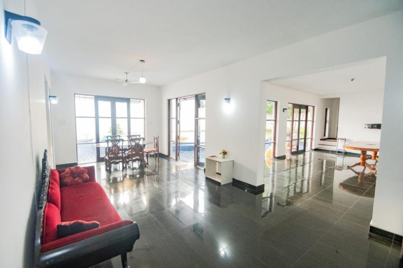 Hotel One Sixty Dehiwala-Mount Lavinia Exteriör bild