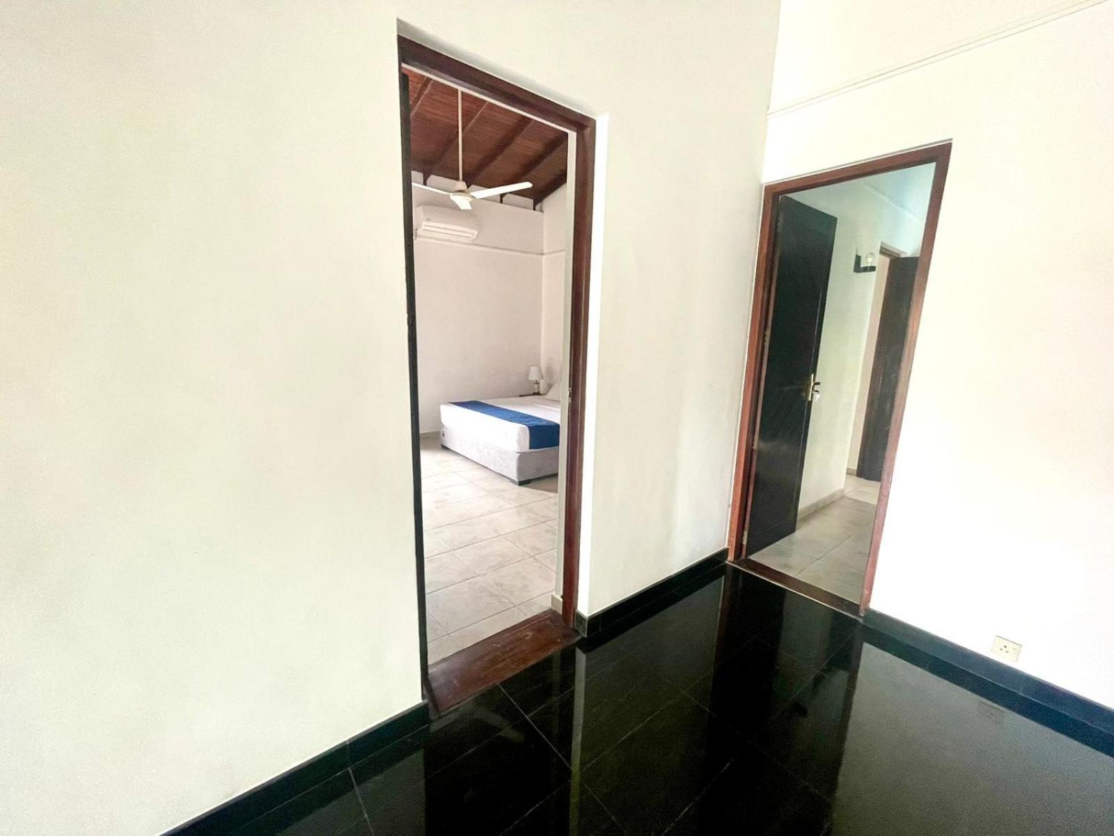 Hotel One Sixty Dehiwala-Mount Lavinia Exteriör bild