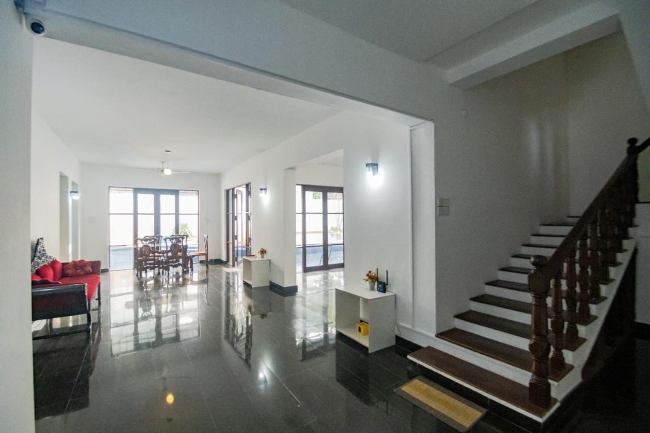 Hotel One Sixty Dehiwala-Mount Lavinia Exteriör bild