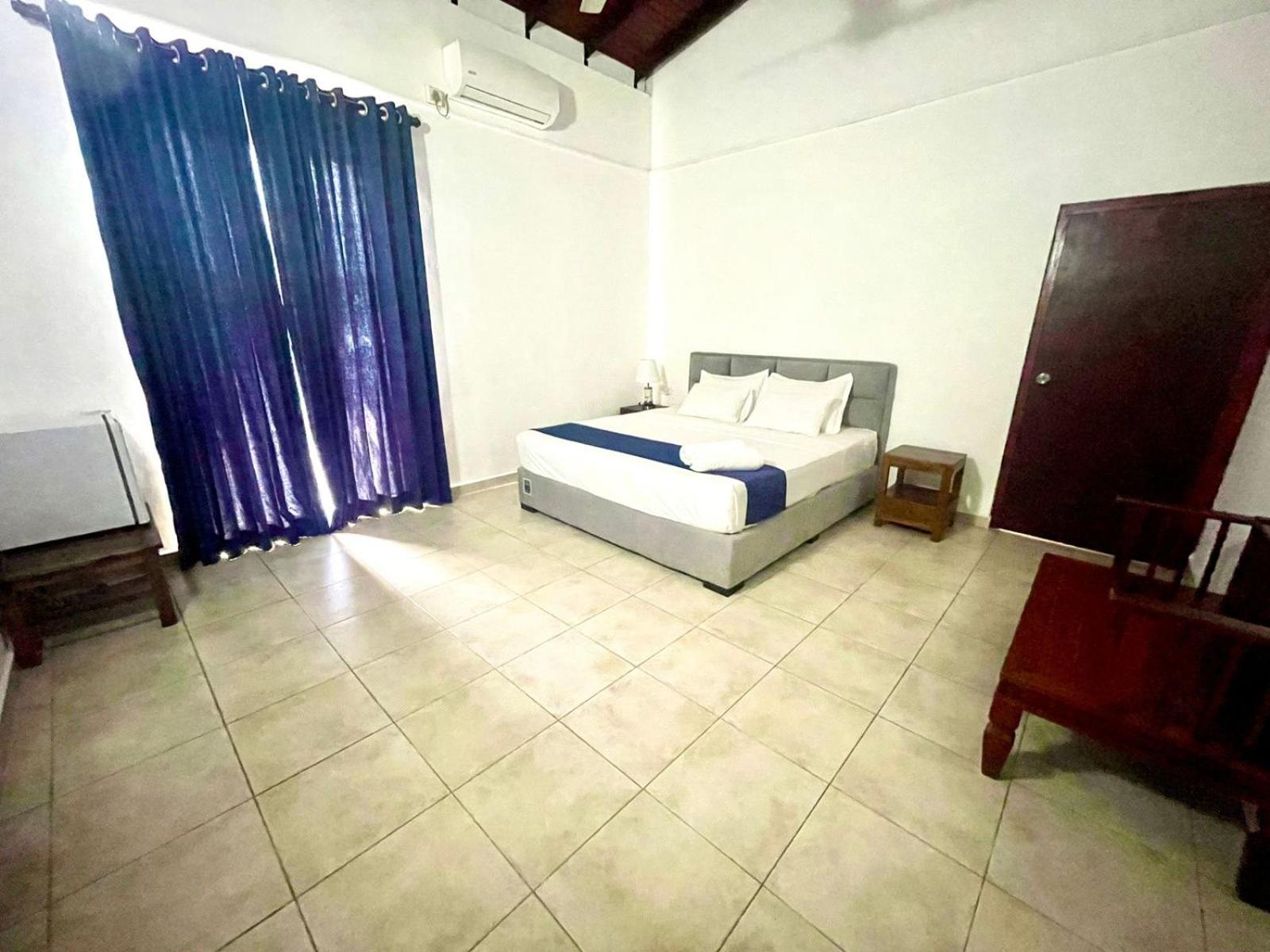 Hotel One Sixty Dehiwala-Mount Lavinia Exteriör bild