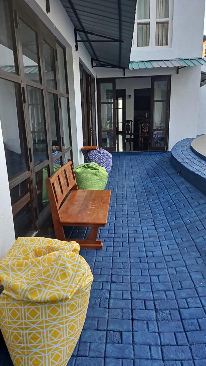Hotel One Sixty Dehiwala-Mount Lavinia Exteriör bild