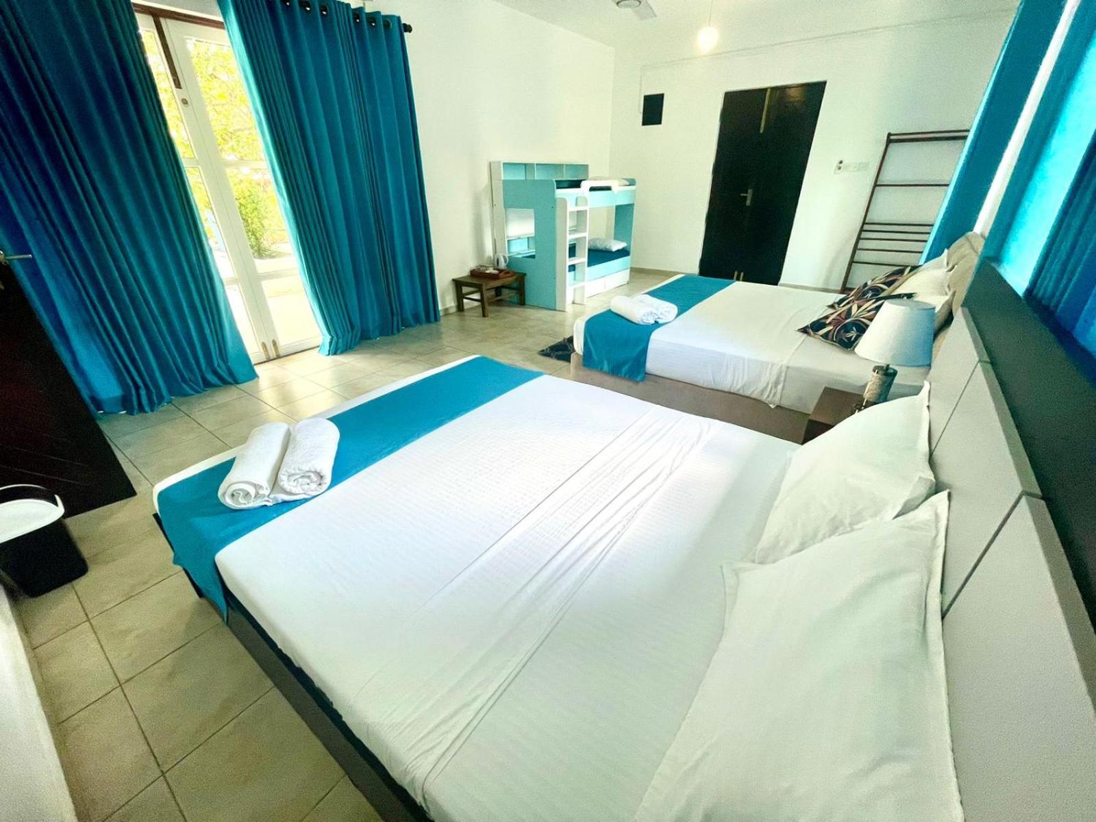 Hotel One Sixty Dehiwala-Mount Lavinia Exteriör bild