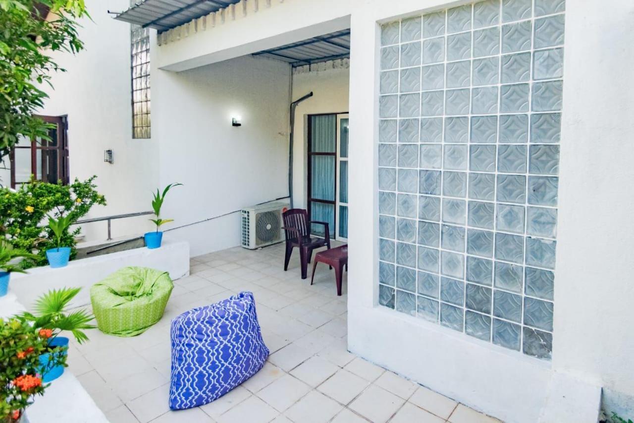 Hotel One Sixty Dehiwala-Mount Lavinia Exteriör bild