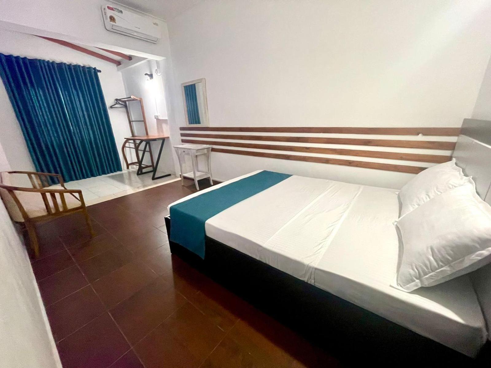 Hotel One Sixty Dehiwala-Mount Lavinia Exteriör bild