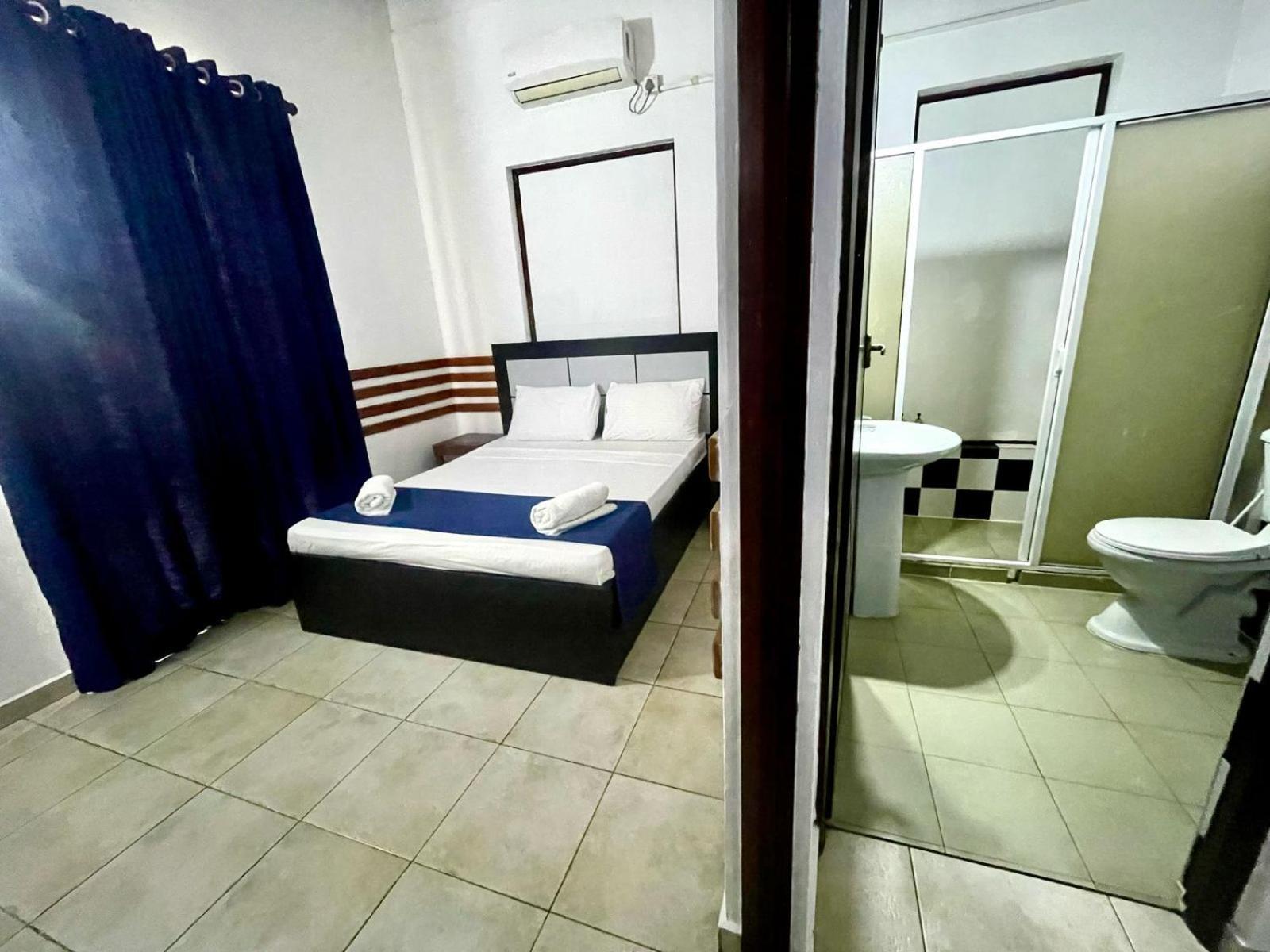 Hotel One Sixty Dehiwala-Mount Lavinia Exteriör bild